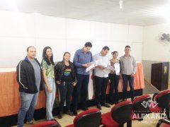 f9651837-3592-4851-a070-3fdae4b5405a.jpg