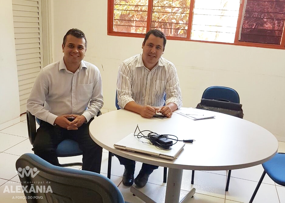 Governo estuda a instalação do centro de triagem e transbordo de lixo no município