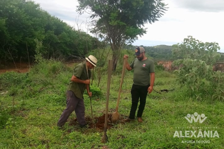 2º etapa do Plantando Água concluída