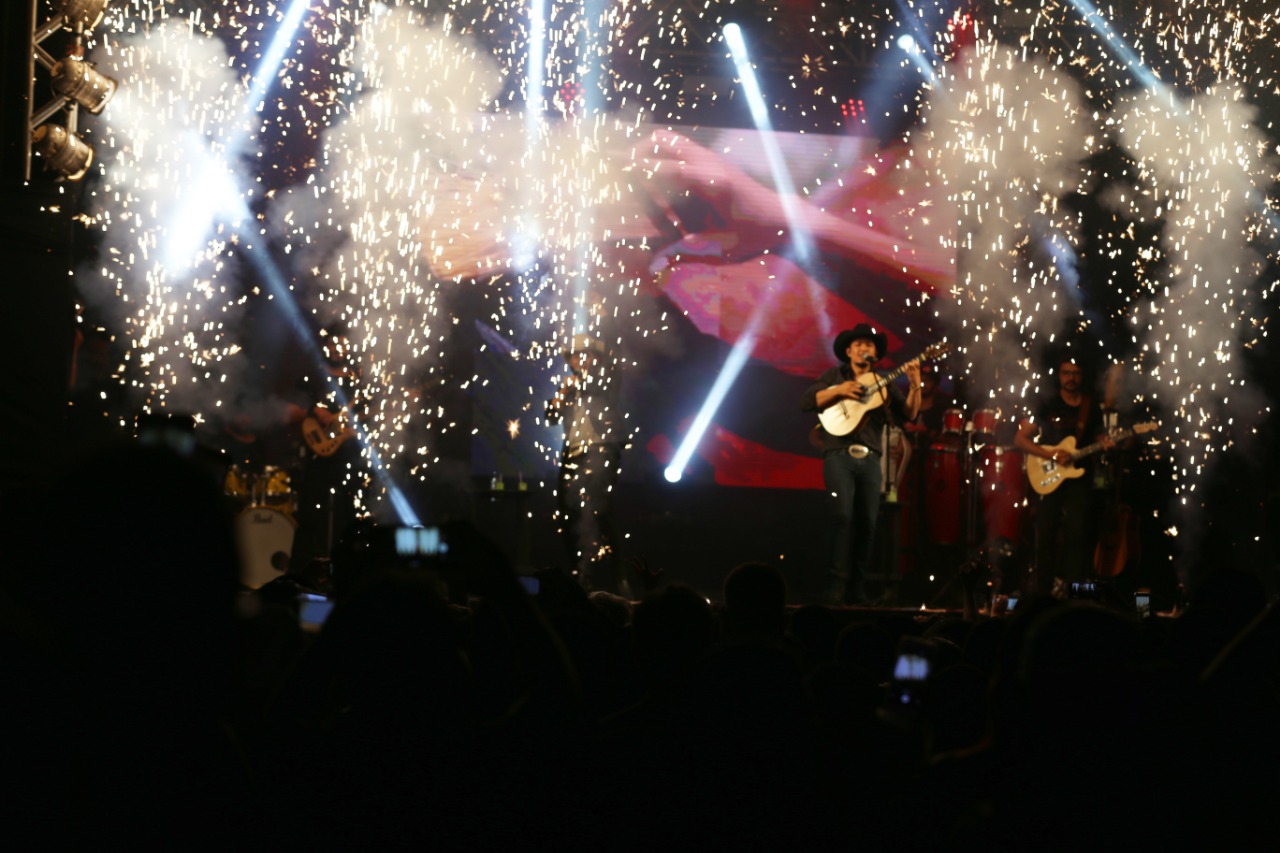 Muita alegria na festa em comemoração aos 61 anos de Alexânia 