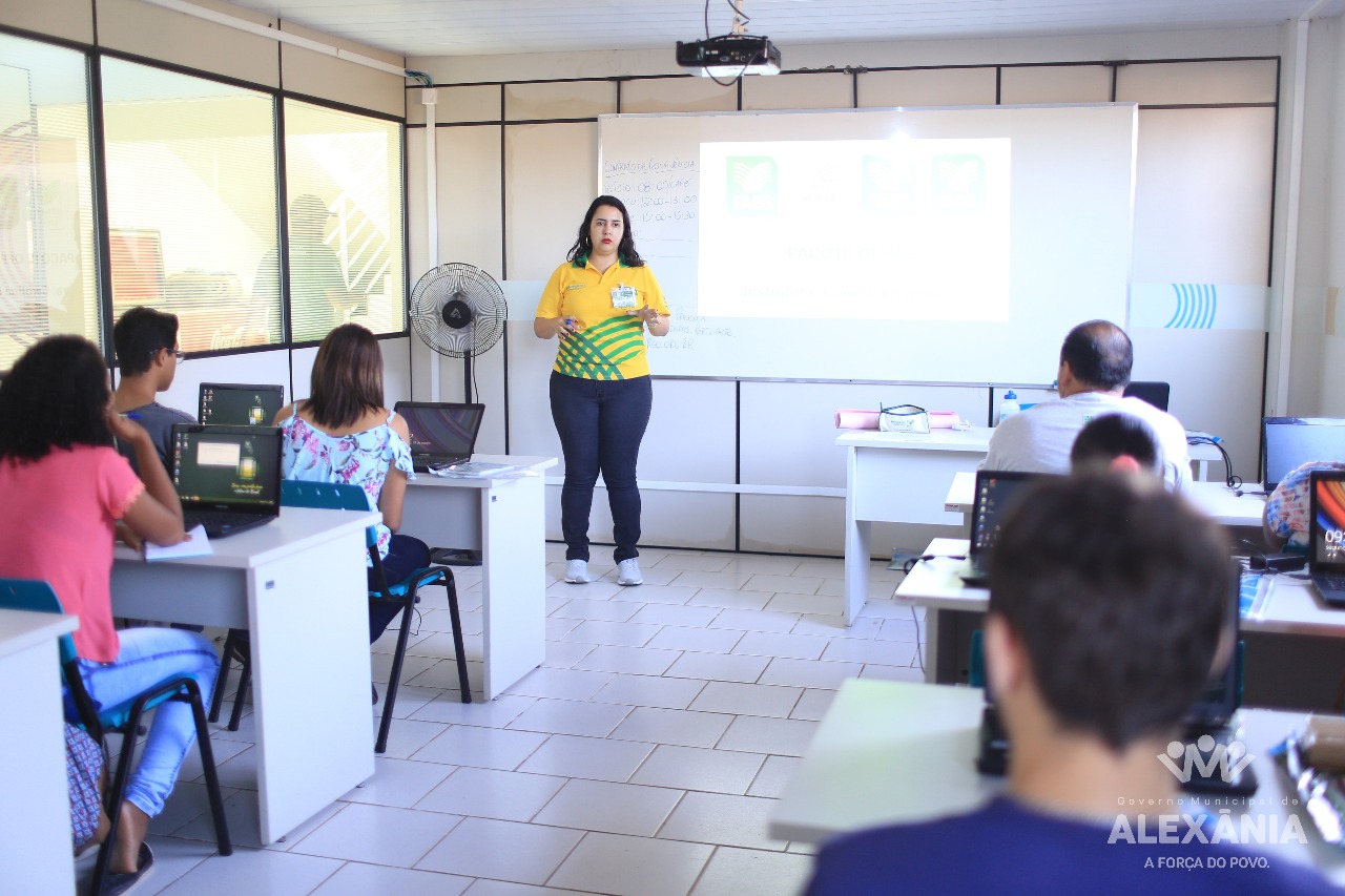 Mais uma turma no curso de Informática Avançada
