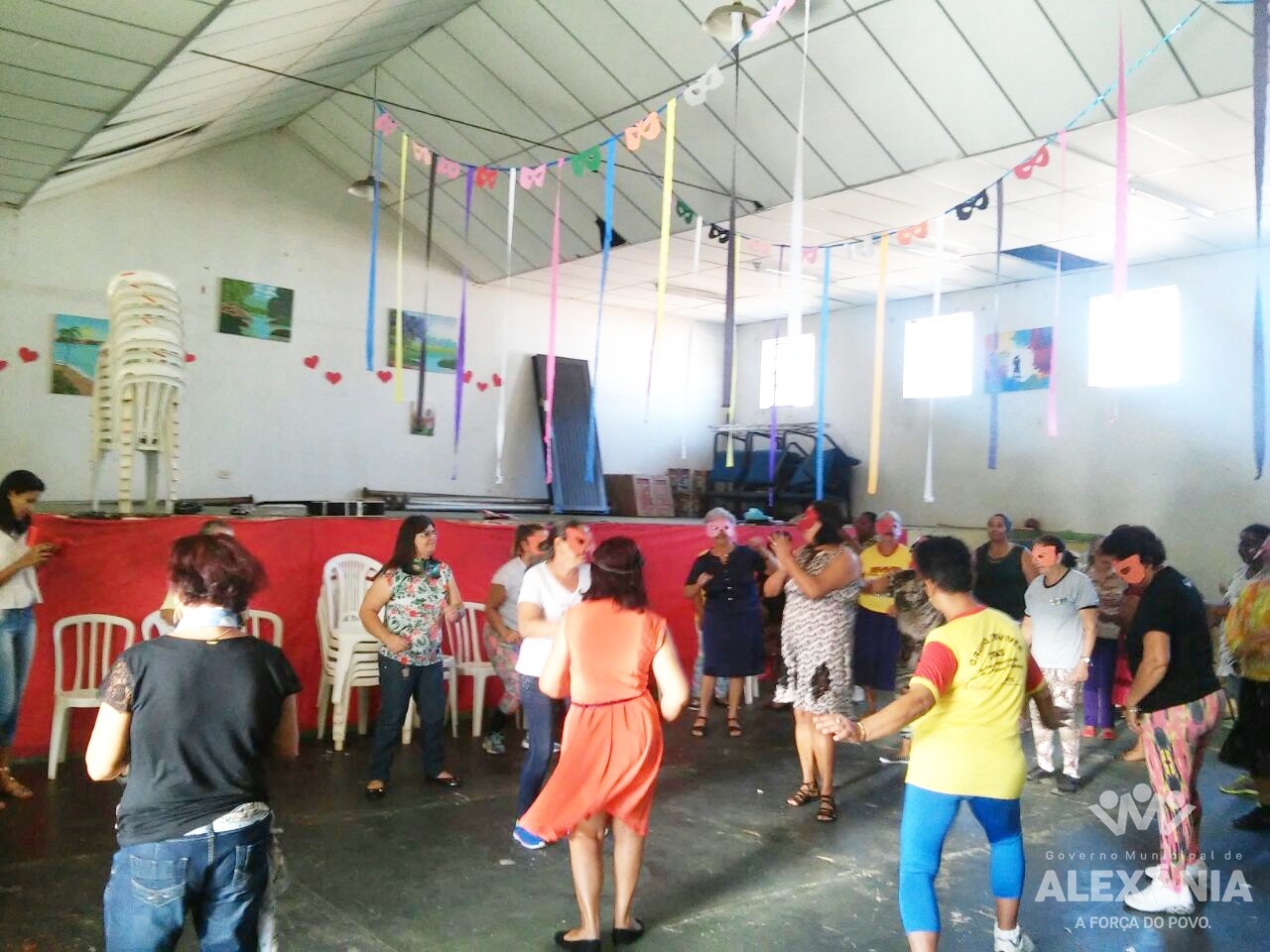 Comemoração do Dia do Idoso no grupo Reviver