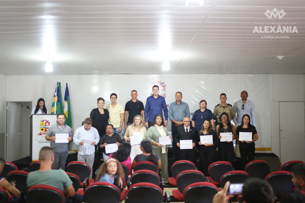 Novos Conselheiros Tutelares são diplomados em cerimônia 