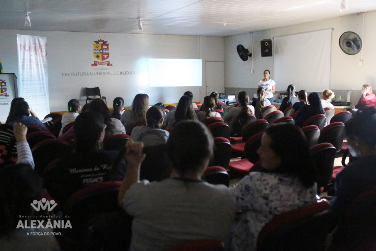 Palestra atenta  para os cuidados com a Doença de Pompe