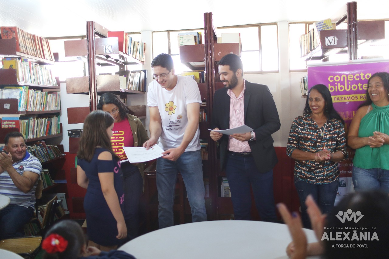 Secretaria Municipal de Educação divulga relatório de políticas públicas para juventude