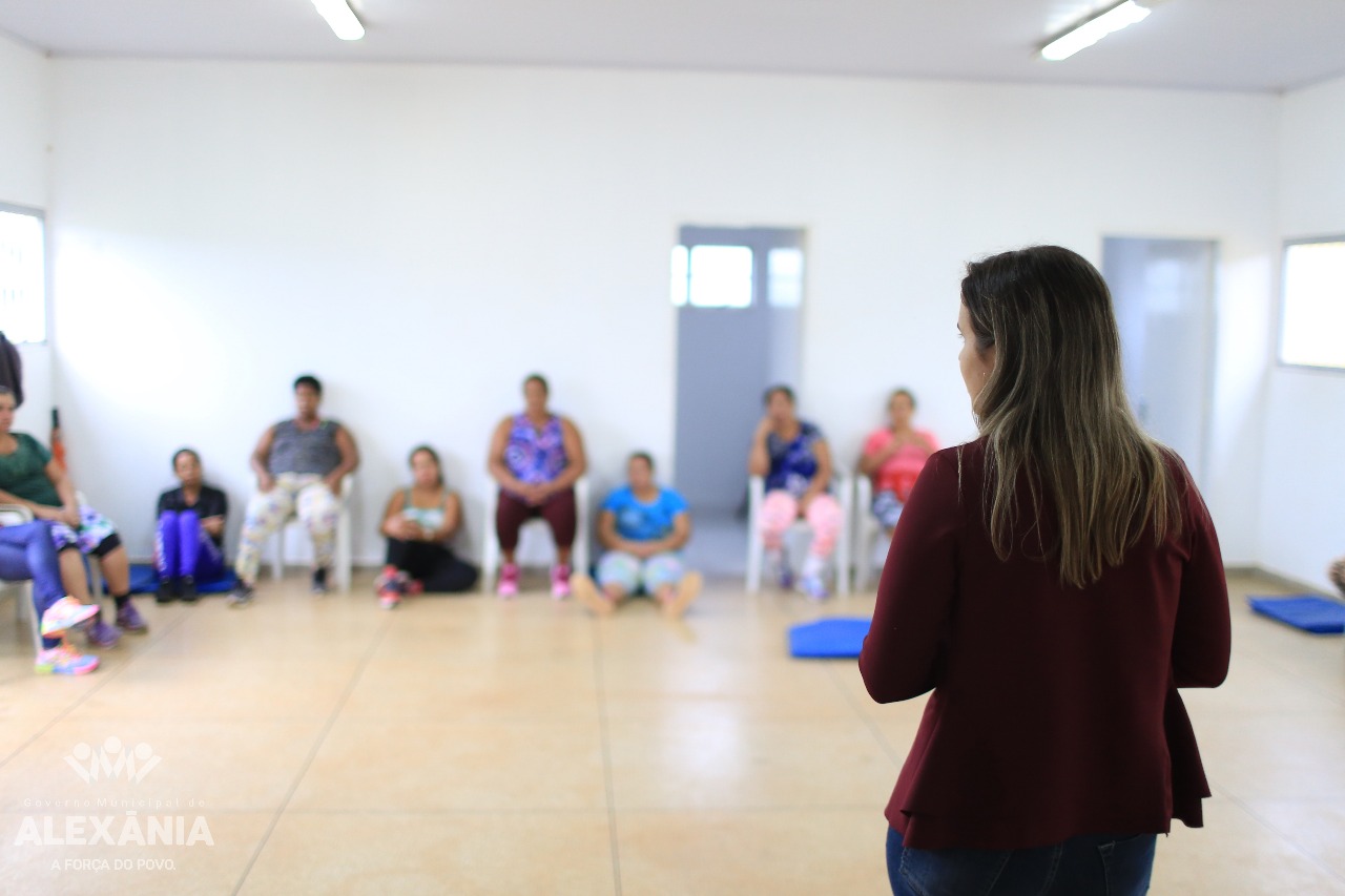 Palestras na Academia de Saúde - Saúde Mental e cuidados com a Hanseníase 