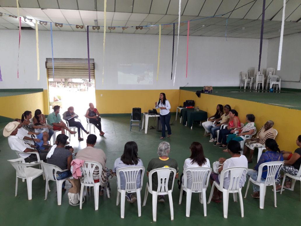Reunião com com famílias atendidas pelo PAIF