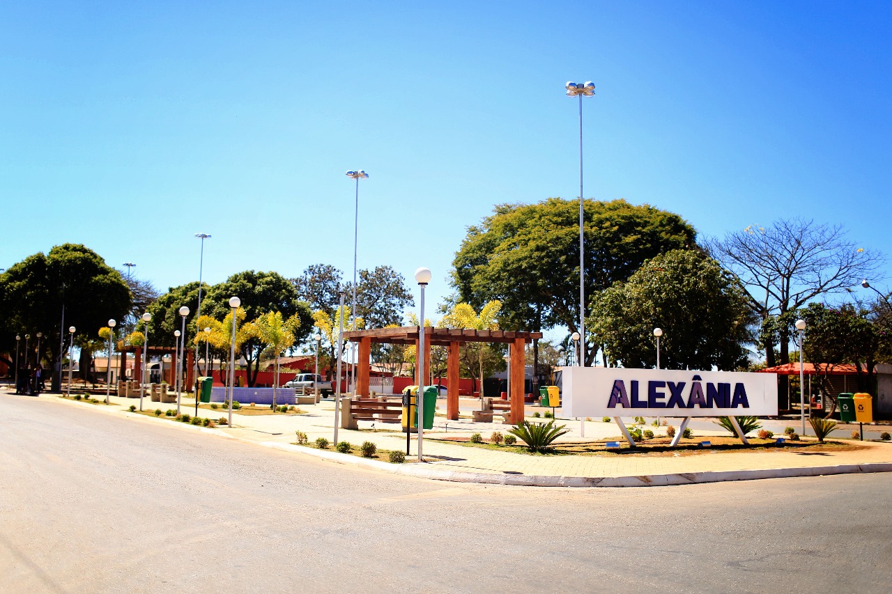 Praça Delcides Machado Lima