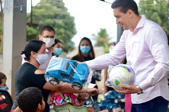 Distribuição de brinquedos ⚽️🧸