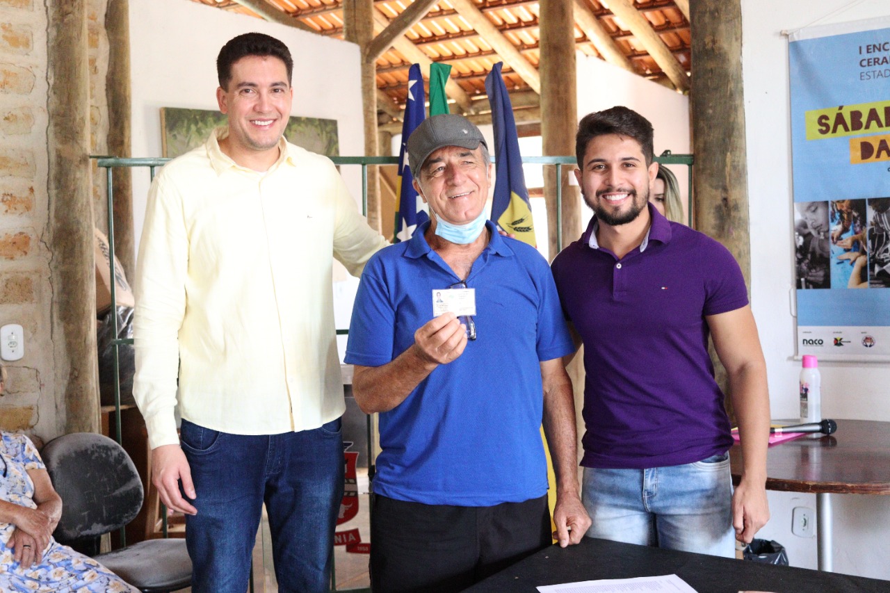 Entrega das Carteiras do Artesão