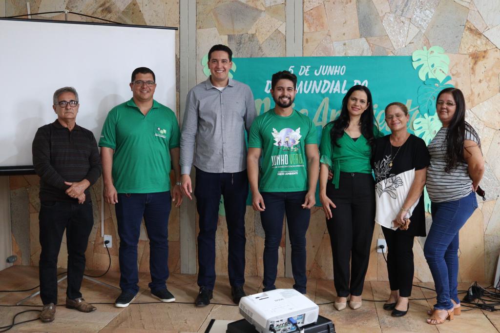 Concurso de Redação 🌳📃