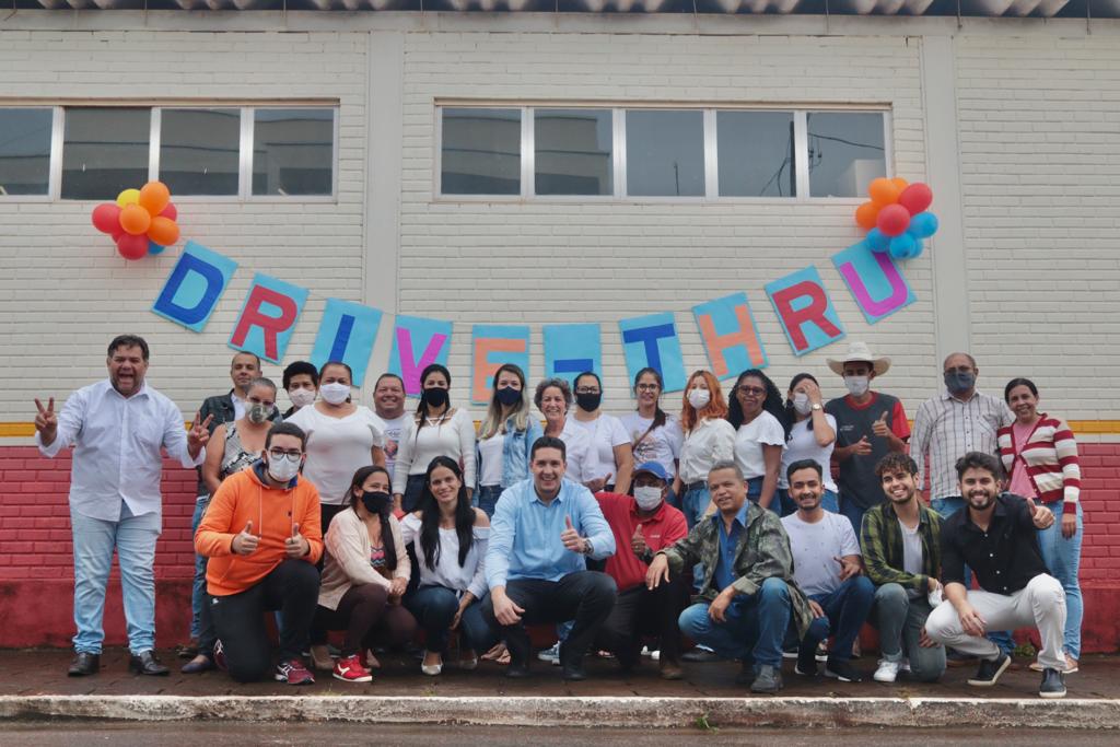 Drive-thru: entrega de EPIs e materiais pedagógicos para as escolas municipais de Alexânia 🧼📒✅