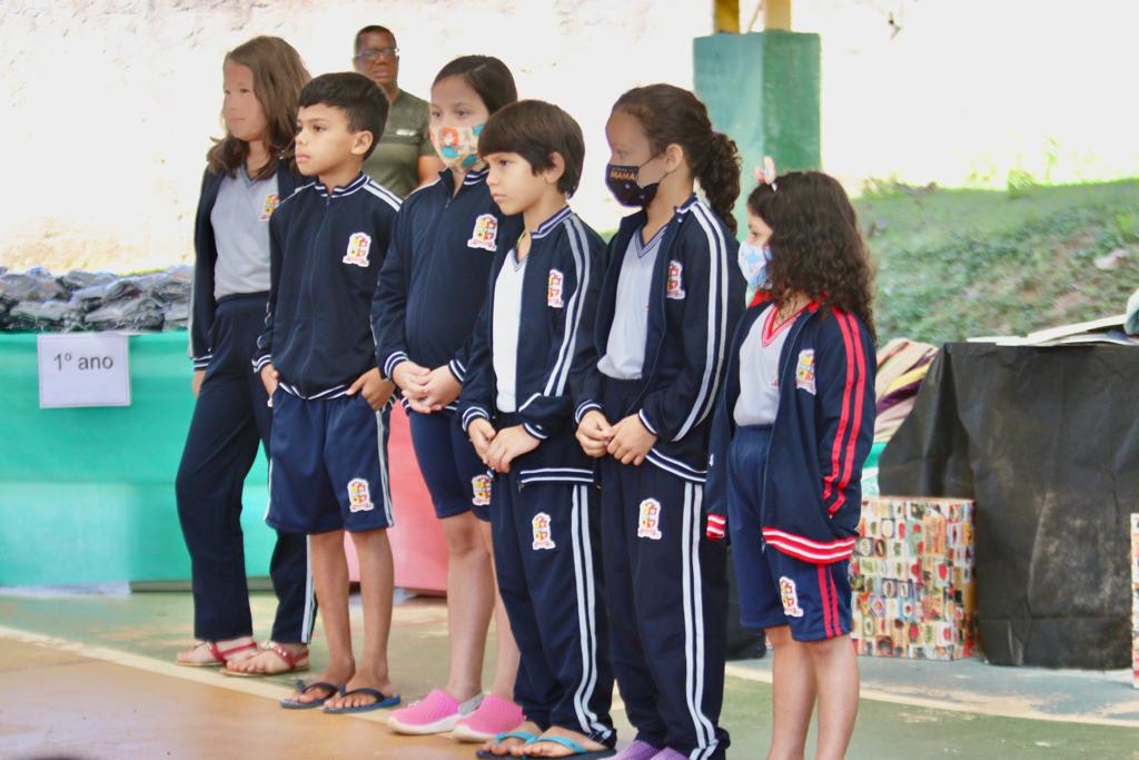 Entrega dos Uniformes Escolares