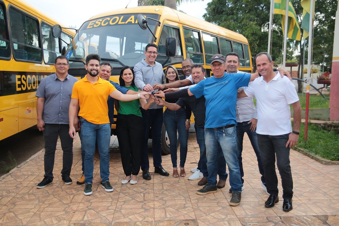 Entrega de novos veículos para a Educação 🚌