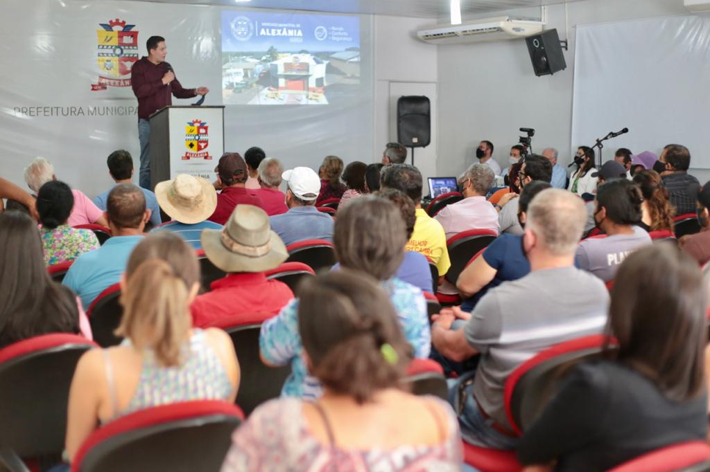 Mercado Municipal: reunião com os feirantes de Alexânia