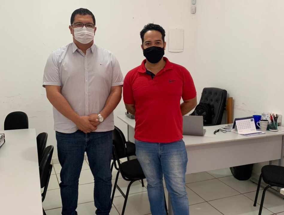 Reflorestamento beira lago